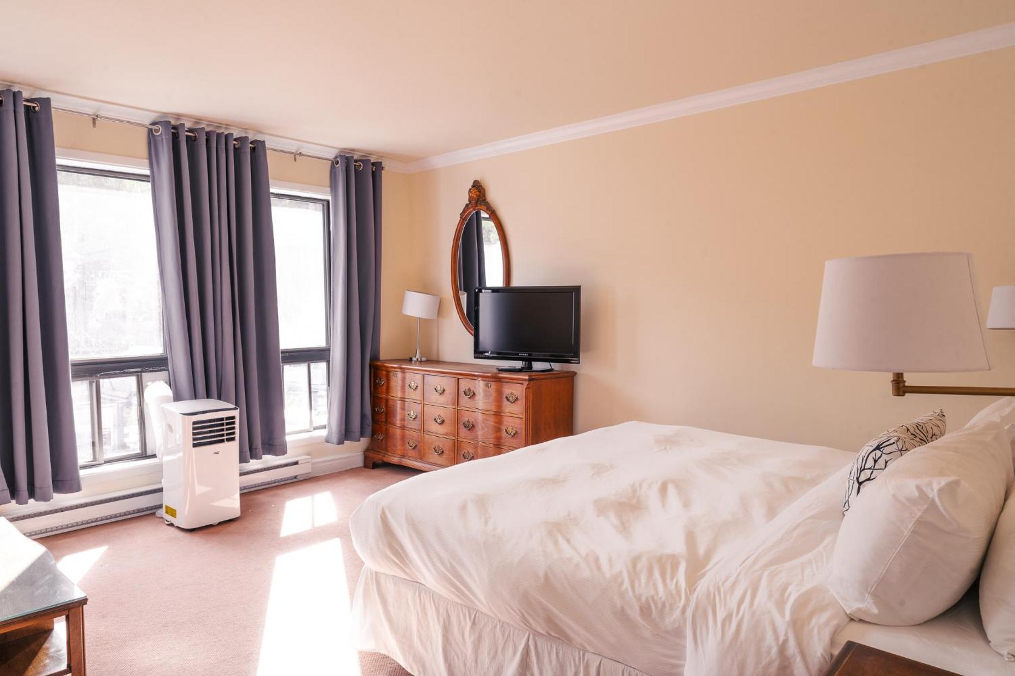 Mont Blanc Hotel & Condos Saint-Faustin Room photo