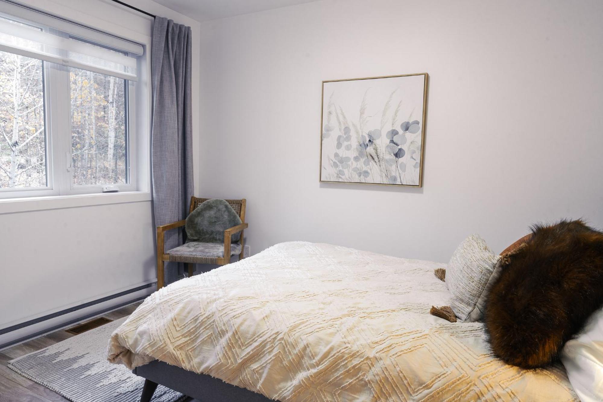 Mont Blanc Hotel & Condos Saint-Faustin Room photo
