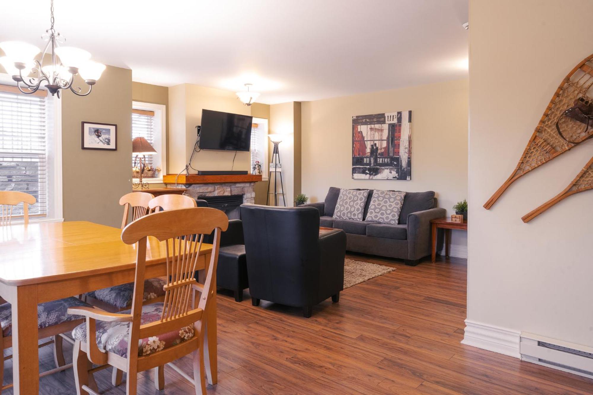 Mont Blanc Hotel & Condos Saint-Faustin Room photo