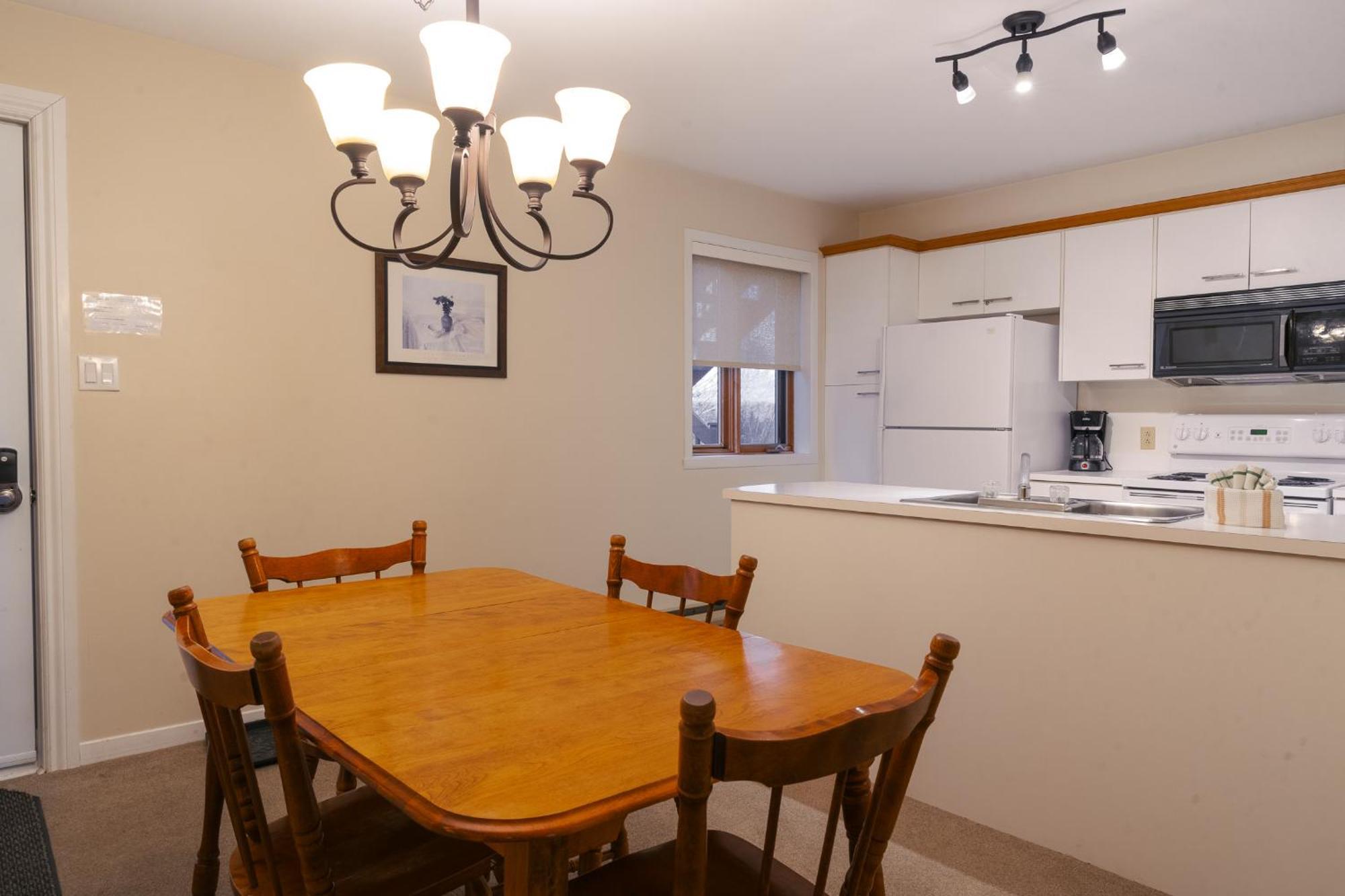 Mont Blanc Hotel & Condos Saint-Faustin Room photo