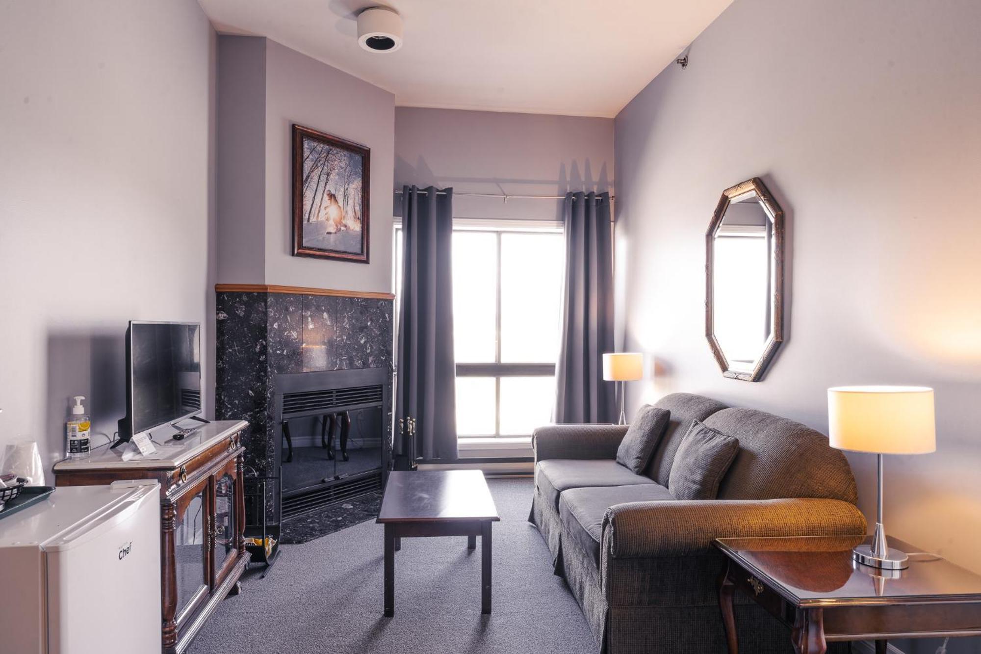 Mont Blanc Hotel & Condos Saint-Faustin Room photo