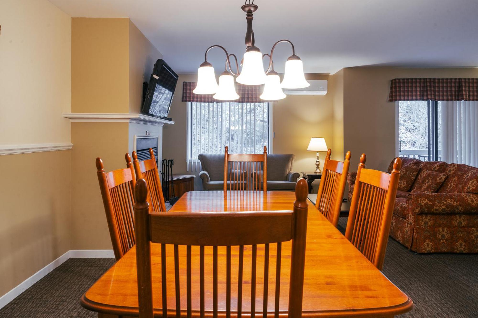 Mont Blanc Hotel & Condos Saint-Faustin Room photo